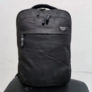 Discovery 17L Laptop Backpack