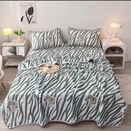 ผ้าห่มเย็น 7 ฟุต  (Cool silk quilt ) ผ้าหนา นุ่ม ลื่น ห่มเย็นสบาย