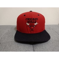 R2-C17-CAP NEW ERA PRO MODEL VINTAGE NBA TEAM CHICAGO BULLS SNAPBACK BUTTON ORIGINAL TAG MADE IN USA