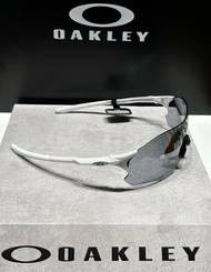 💥現貨💥零負擔超輕無框專業運動太陽眼鏡 | OAKLEY EVZERO PATH | 霧面白鏡框 | Prizm抗UV灰階鏡片|
