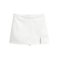 ผ้าหนา นุ่ม กระโปรงกอล์ฟ กระโปรงสั้น ทรงเอ มีซับในให้ รหัสสินค้า EC-QZ006 สีขาว สีดำ