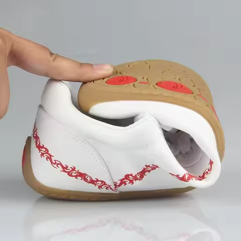 Popular Martial Arts Shoes Men Women Designer Classical Taichi Taekwondo Wushu Shoe Unisex Wearable 