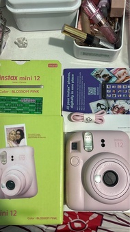 Fujifilm Instax Mini 12 即影即有相機：送相紙