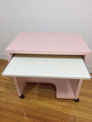 IKEA 絕版粉色木製電腦桌（下滾輪設計）