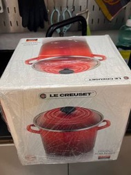 Le Creuset 紅色鑄鐵鍋