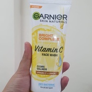 Garnier Bright Complete Facial Foam 100ml / Garnier Light Complete
