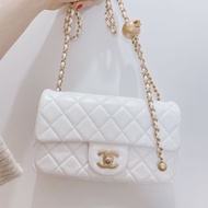 Chanel 白色金球20cm cf