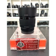 SONY FE 50mm F1.8 Has 1 Scratch.