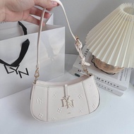 Lyn wendy brighton ทรง hobo ขนาด 9 นิ้ว Outlet 💯%