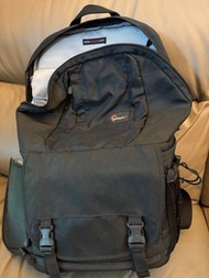 Lowepro 相機背包