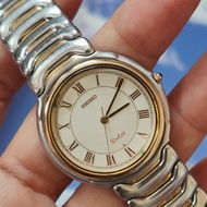 นาฬิกา Vintage Seiko Dolce เรือนบาง หลักโรมัน เรียบหรู ระบบถ่าน มือสองสภาพสวย สายยาว 17.5 cm. ขนาด 32.78 mm. ไม่รวมมะยม