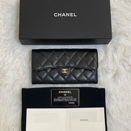 Chanel 小羊皮經典口蓋長夾 香奈兒