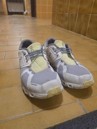 On Cloud Running Shoes 跑步鞋