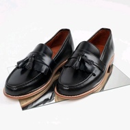 Moonlife Cara - Black รองเท้าหนังวัวแท้