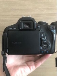 Canon EOS 600D DSLR body ONLY +battery+charger in excellent condition 佳能數碼相機