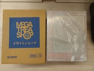 兩隻 MEGAHOUSE MACROSS SDF-1 TV VER. & MIDNIGHT SMOKE CLEAR VER.