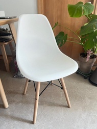 新淨 北歐風 文青 家居 餐桌椅 電腦椅 書桌椅 休閒 椅子 實木 木色 白色