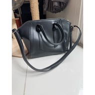 Authentic/GLOBAL WORK Crossbody Bag Black Beautiful Leather