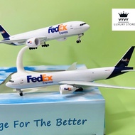 BEAUTIFUL STANDARD FEDEX EXPRESS GLOBAL TRUCK AIRCRAFT MODEL TYPE 1 WITH WHEELS (FULLBOX)