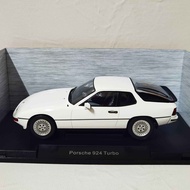 MCG 1/18 PORSCHE 924 TURBO PORSCHE Alloy Car Model White Out of Print Car Model