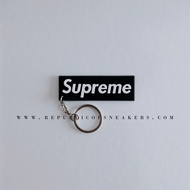 [2D KEYCHAIN] SUPREME LOGO
