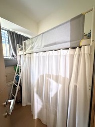 IKEA VITVAL 高架床框，白色/淺灰色，單人（專門找搬家公司拆 全套配件已包在裏面）