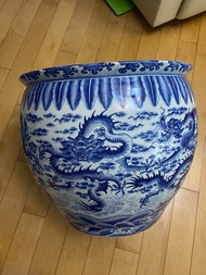 乾隆年制龍紋大缸