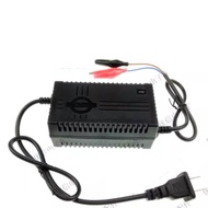 PENGECAS BATERI MOTOSIKAL 12V