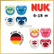 NUK Signature Day & Night Baby Pacifier | 6-18 Months | Soothes 95% of Babies | BPA Free Glow in the