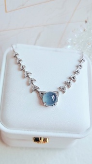 |招財女神|A貨翡翠冰玻藍剛大蛋面8.5mm純銀鍍18k桂冠葉項鏈