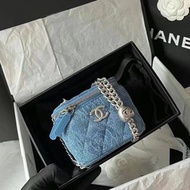 全新 Chanel山茶花牛仔小盒子 mini vanity box denim 愛心調節扣