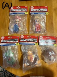 (A)Banpresto 2006 Super Mario Characters Figure Collection 2 (全5種）($398);（B) 飛天小女警小擺設一套八件（$38）;（C) 景