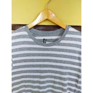 GAP strip t-shirt