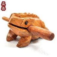 泰國木制雕刻蟾蜍木藝禮品木魚景區旅遊紀念品發聲木制青蛙擺件々