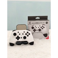 IINE Pro Controller White and Black for Nintendo Switch（USED）