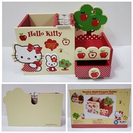 Hello Kitty 2009 絶版 Wooden Multi-Purpose Holder 木制 多用途 文具櫃 小物收納櫃 手工非常精緻[尺寸:20.5cm (L) x 9.5 cm (W) x 13 cm(H)]