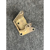 L2 L5 L6 L7 L9 GEARBOX BRACKET USED JAPAN