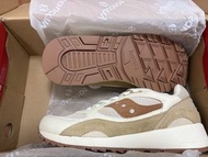 Saucony Shadow 6000 米白色運動鞋