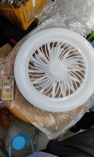 E27螺頭三色風扇燈五葉(E27 screw-head 3 coloured light ceiling fa)