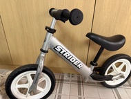 Strider 兒童平衡車