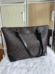 Coach tote preloved