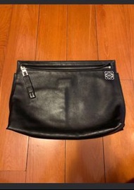 Loewe T pouch 手提包 手拿包 clutch bag 長青款