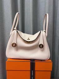 二手商品95新｜Hermes Lindy 26😍i2 Nata 奶油白 金扣 TC leather Stamp Z 全套連正單✅