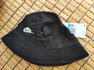 Nike 漁夫帽