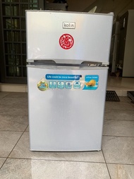 [中古] 歌林 90L 小雙門冰箱 家庭冰箱 " 需手動除霜" 台中大里二手冰箱 台中大里中古冰箱 修理冰箱 維修冰箱