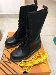 全新真DR MARTENS 14孔