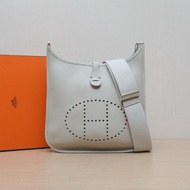 HERMES Evelyne小號298L冰川白TC皮B刻銀扣肩背包