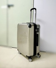 Beverly Hills Polo Club 27吋 旅行喼 行李箱 luggage suitcase 27inches 兩個後輪有煞停裝置  (Expandable 可擴充）