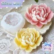 Three-Cavity Heart-Shaped Rose Silicone Mold, Suitable For Making 3D Three-Dimensional Flower Plaste