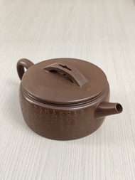 【微瑕】漢瓦壺 紫泥 200cc |  刻繪心經 紫砂壺 茶壺